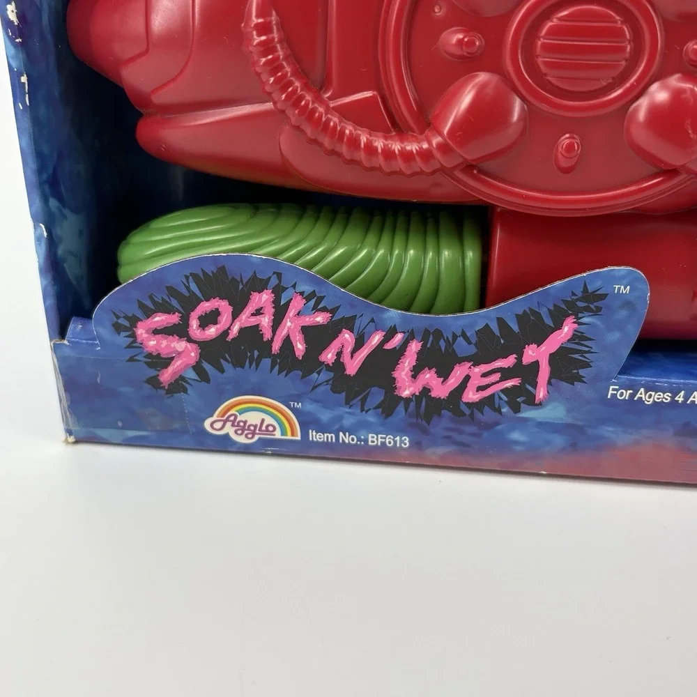 Rare New In Box Soak N' Wet Super Shooters Super Water Shooter Agglo Made n 2010